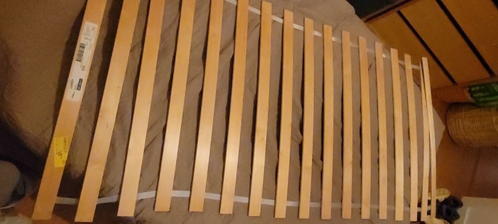 Cama individual 90 x 200 e estrado