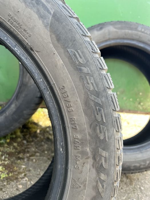 Продам зимову резину 215/55/17  Pirelli 2020 року