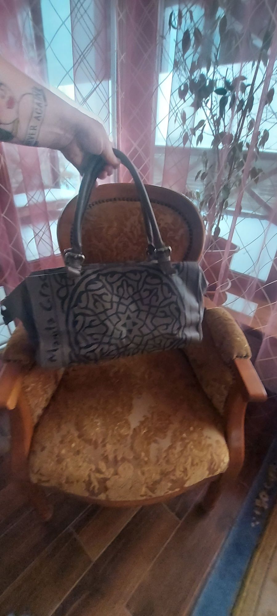 Шикарная  кожаная сумка Manila Grace оригинал