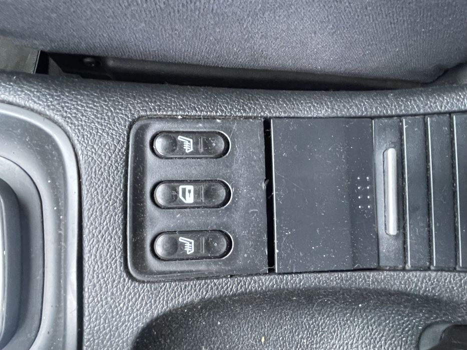 Nissan Primera ( Avtomat )