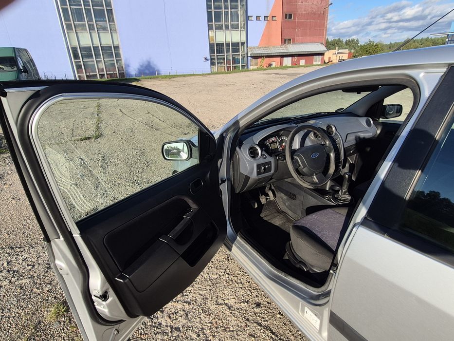 Ford fiesta 1.3 benzyna