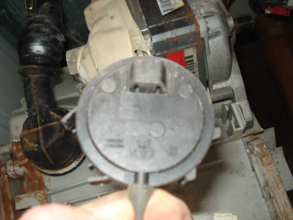 Реле рівня води (пресостат) для пральної машини  WHIRLPOOL