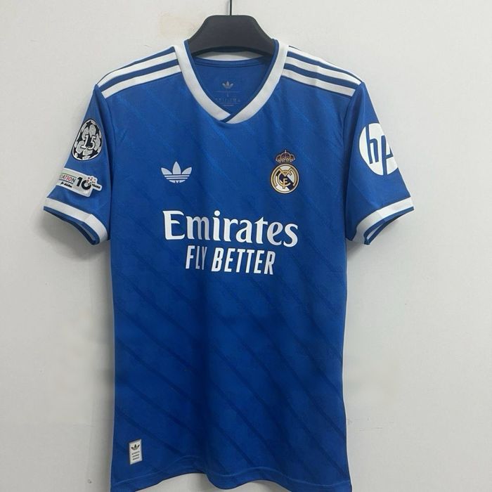 Футбольна форма Реал Мадрид сезону 25-26/ Футбольная форма Реал Мадрид