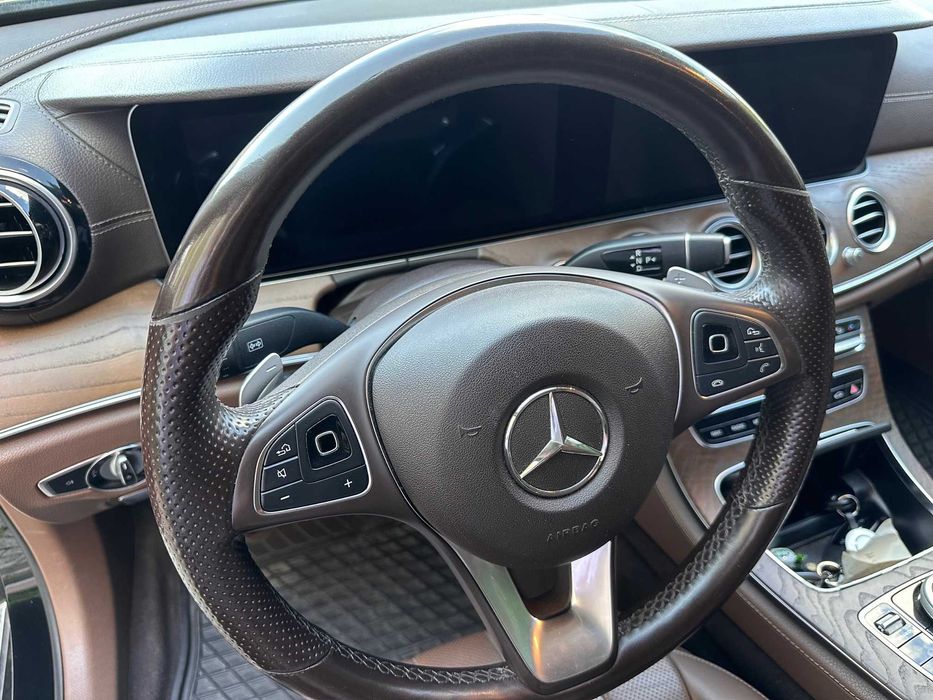 mercedes BENZ E 220 D