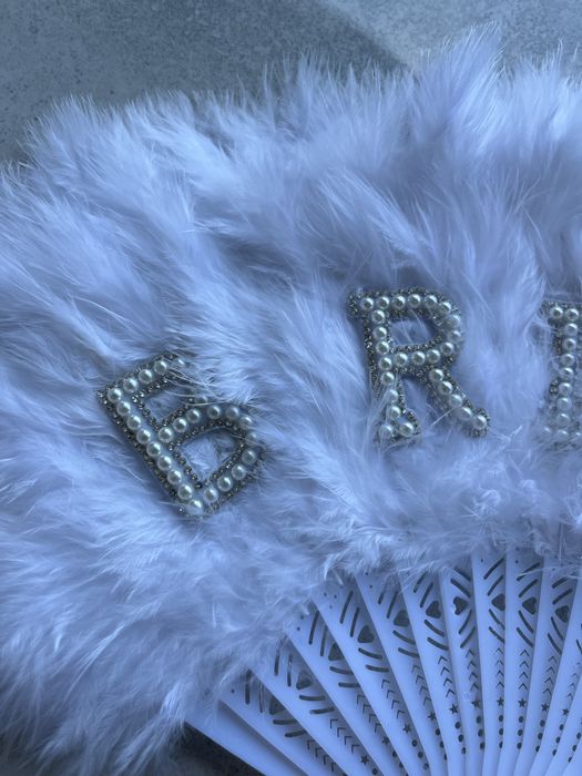 Віяло з пірʼя для нареченої