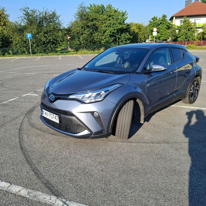 Toyota C-HR Sprzedam samochód Toyota CHR Hybryda 1.8