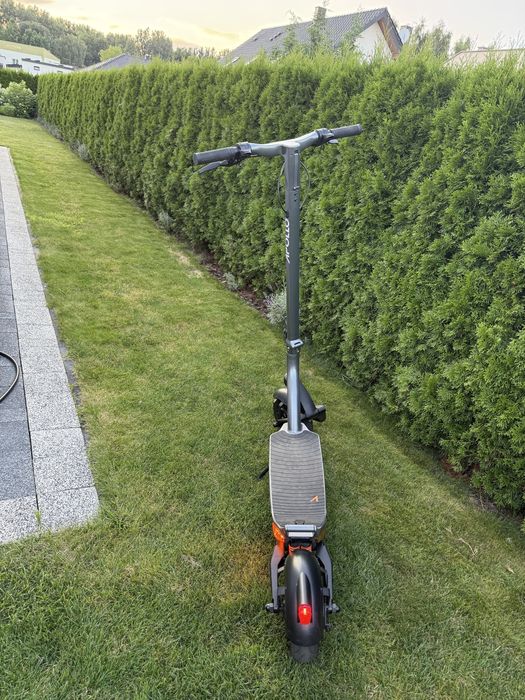 Hulajnoga elektryczna Apollo City Pro