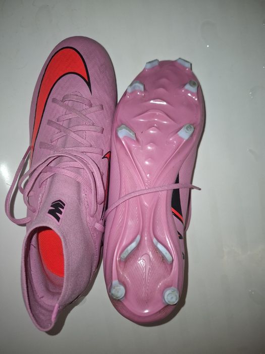 Бутси найк академістичні як нові