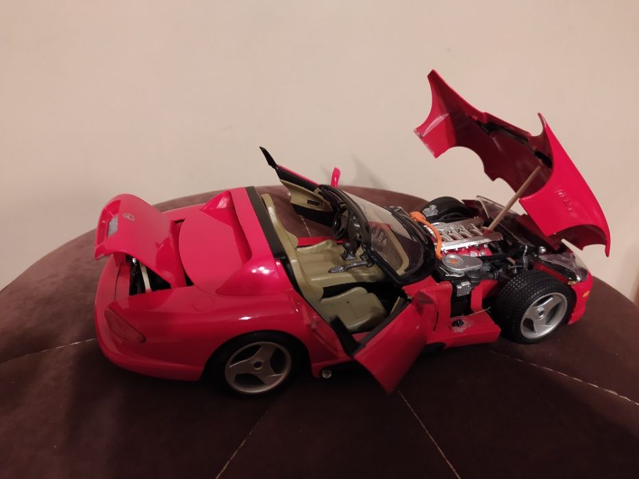 Dodge Viper RT/10 1:18 czerwony