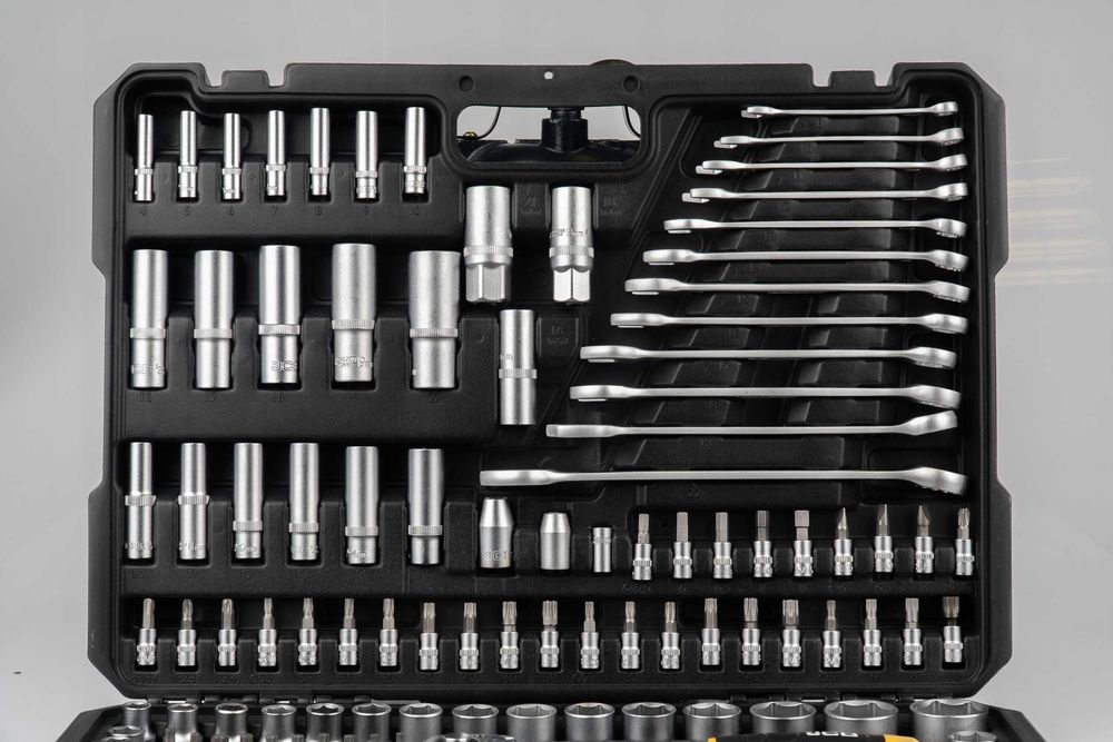 Набор гаечных ключей 216 эл. JCB комплект інструментів у кейсі