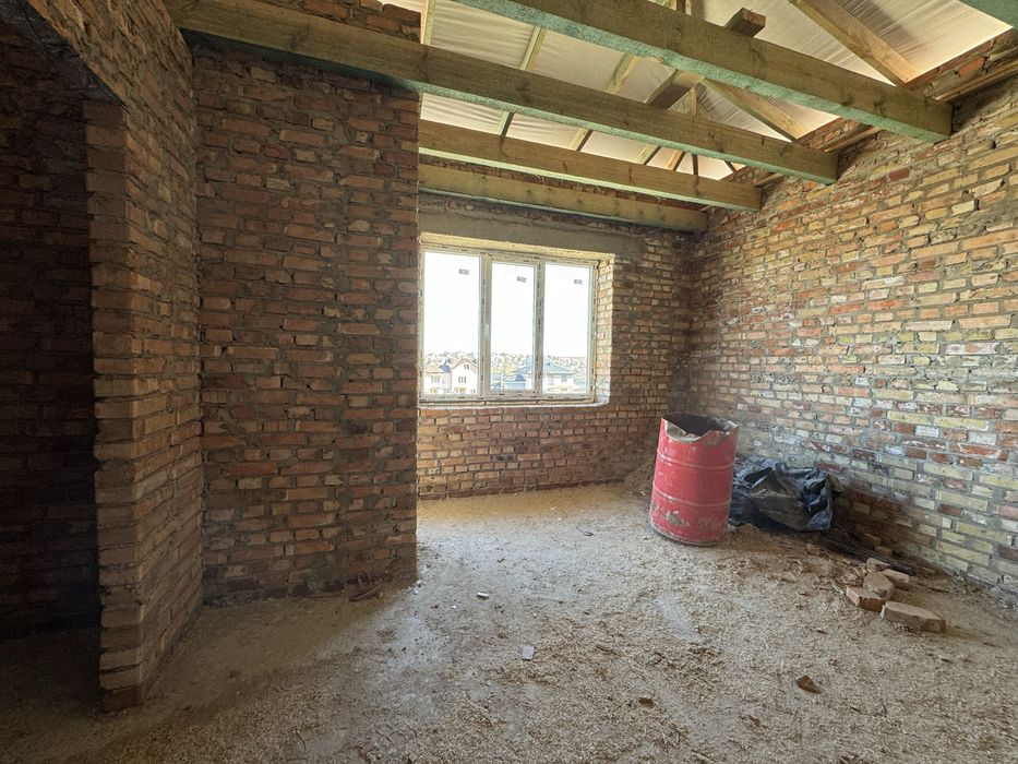 Продам котедж з комунікаціями за Райським садом