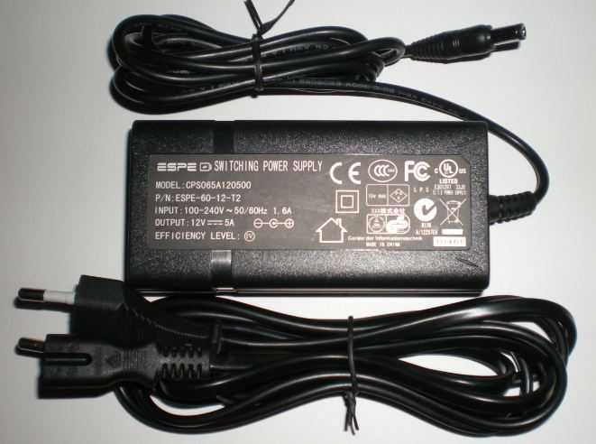 Zasilacz 12V-5A + kabel zasilający - używany