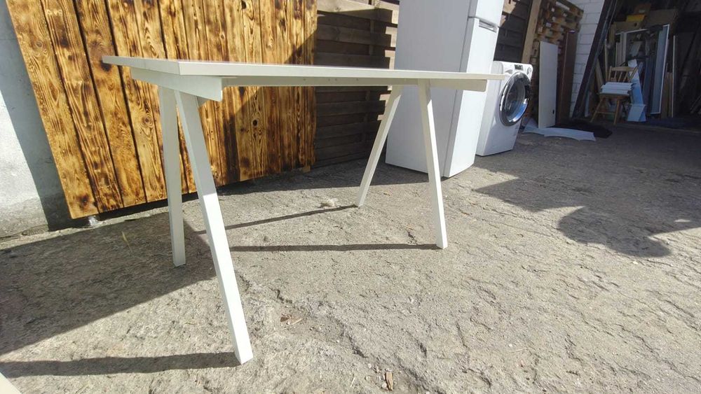 Biurko IKEA Trotten 120x70 blat beżowy Dostępne 7 sztuk