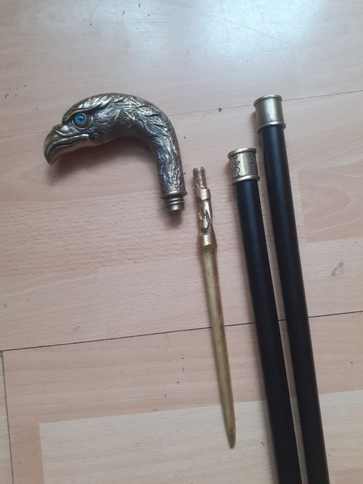 Laska spacerowa rękojeść głowa orła