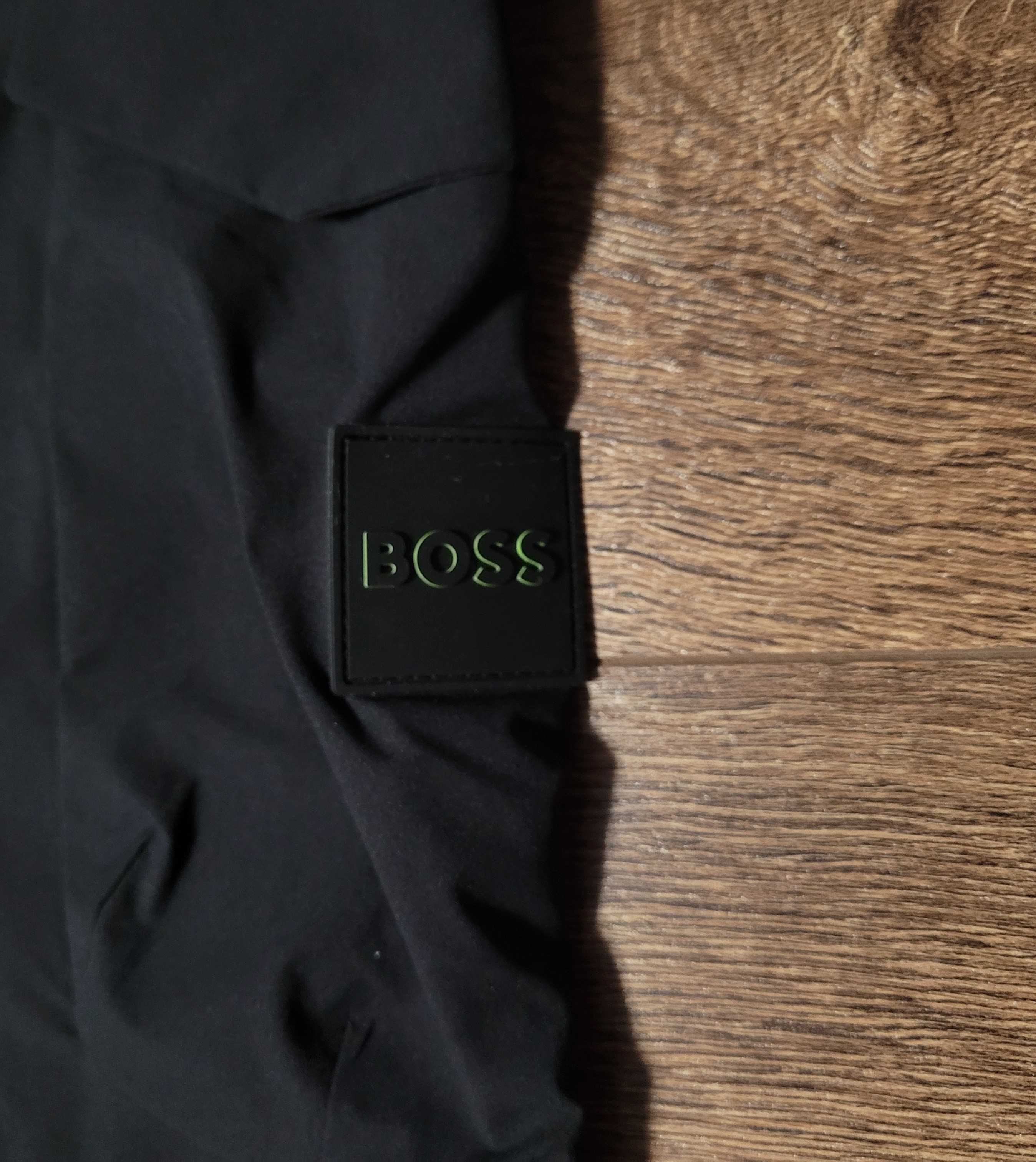 Спортивные брюки Hugo Boss.