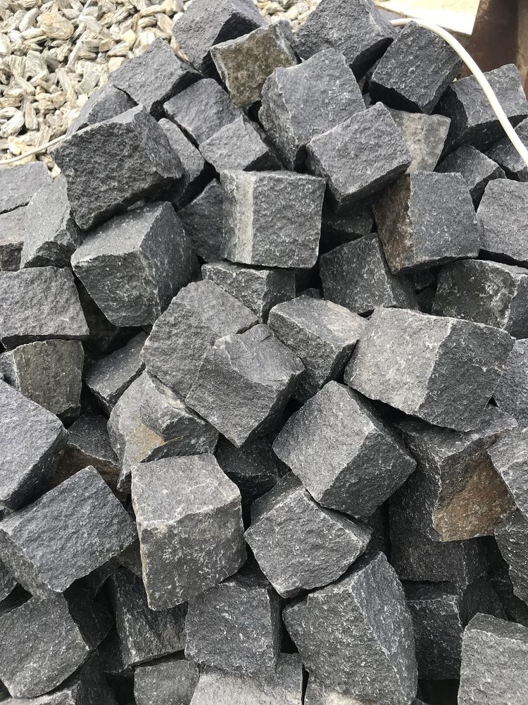 KOSTKA BAZALTOWA 4x6, 7x9, 8x11 i 10x10 Czarny Bazalt Brukowa Szwed