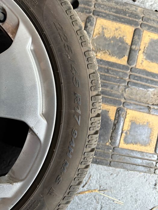 Felgi Audi  17 z oponami zimowymi