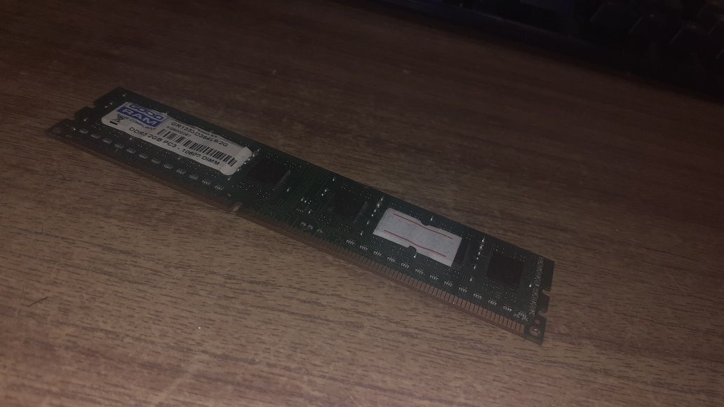 Goodram 2GB PC3 DDR3 озу