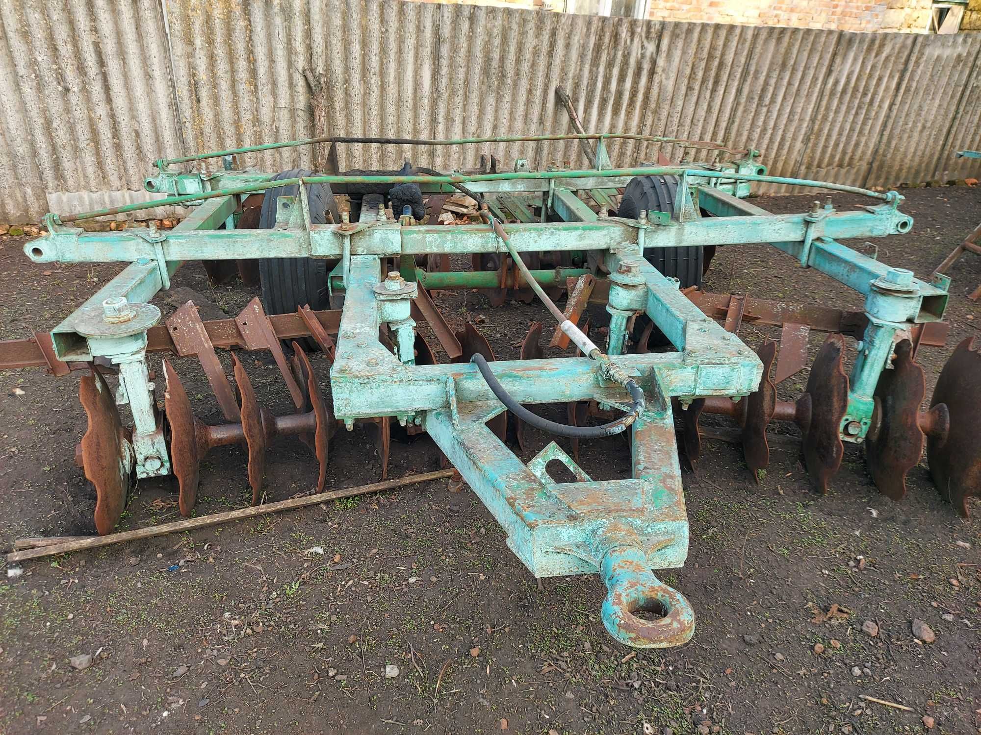 Продам БДТ у хорошому стані.