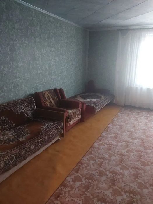 Продам добротний двоповерховий будинок в центрі!