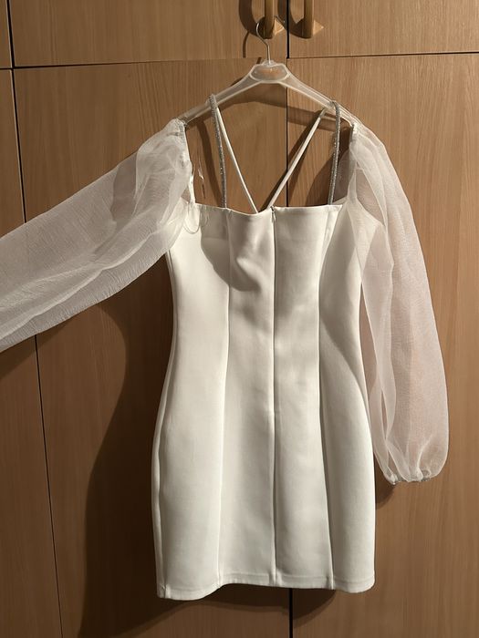 Нове гарне плаття з біркою, не дорого.