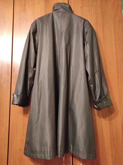 Куртка/плащ черного цвета
