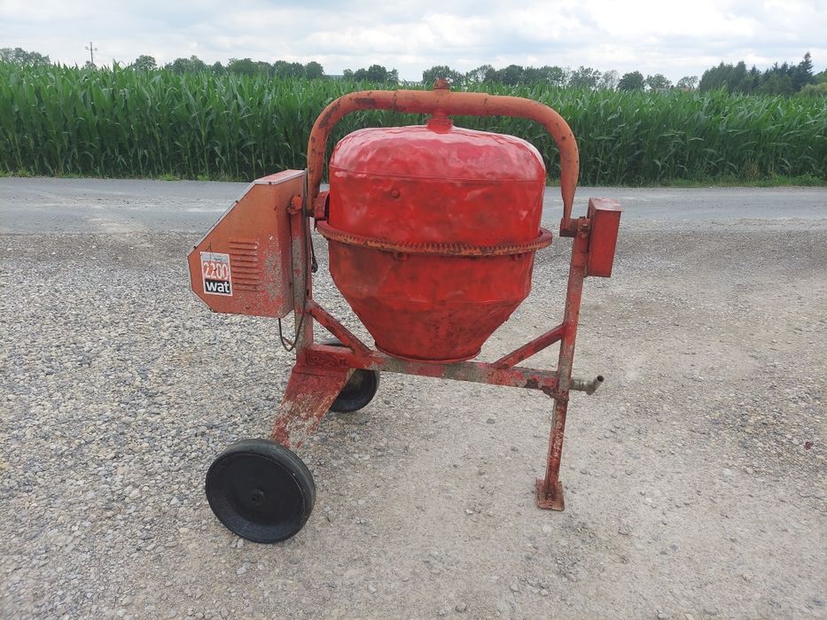 Betoniarka Defro zasilana na 230v Duża Korbka Transport