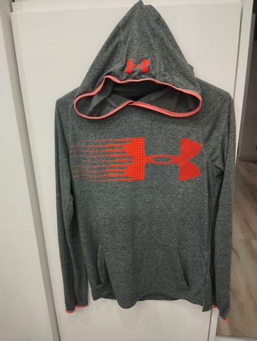 Cienka sportowa bluzka z kapturem Under Armour rozm 164 lub S