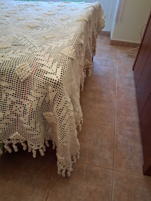 Colcha em renda, branca