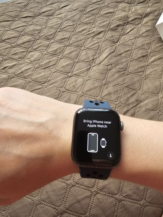 Aplle watch series 5 44mm Space Gray Aluminum Case