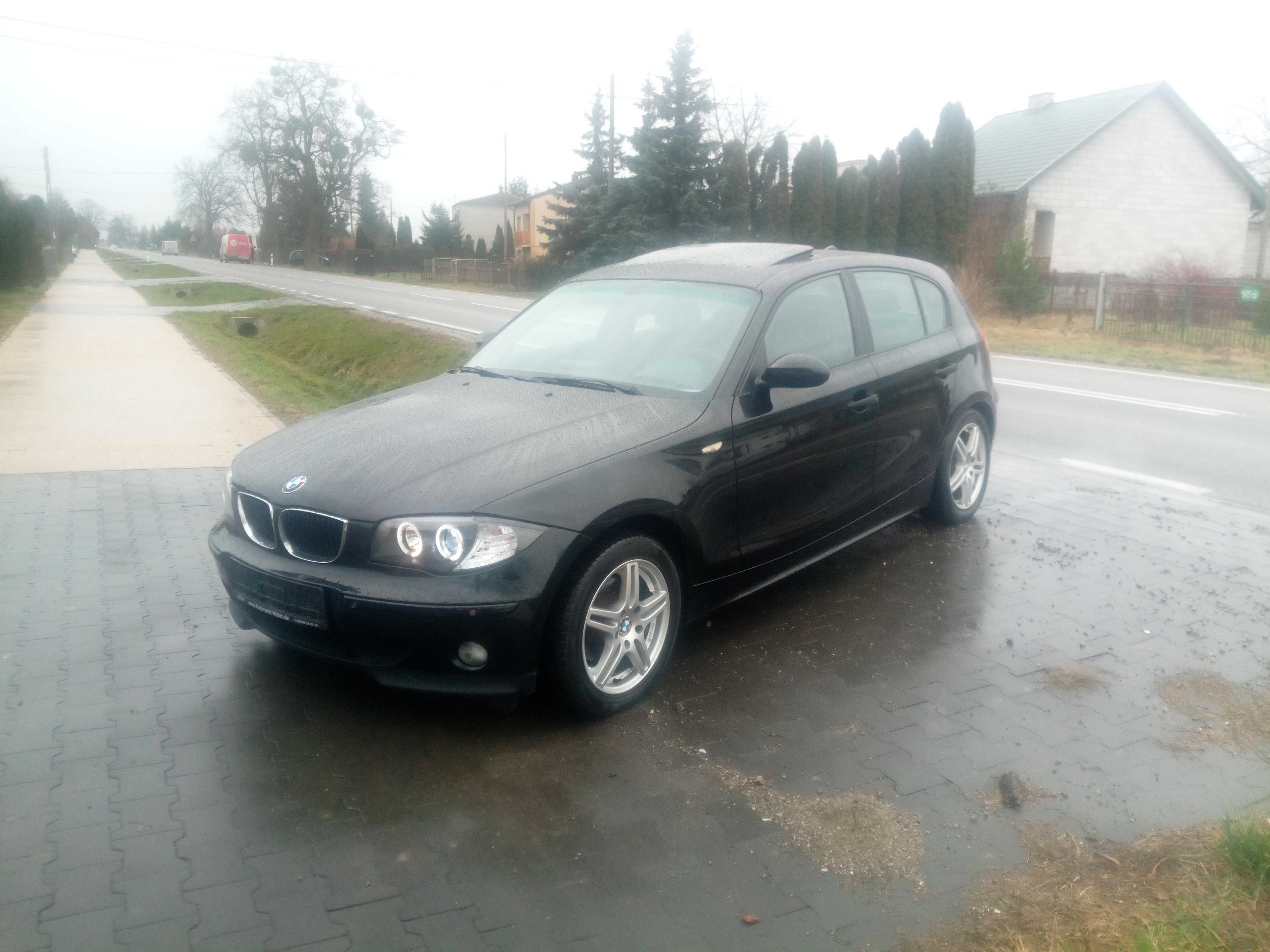 Bardzo ładne BMW 1 benzyna navi elektryka fela polecam ładny stan