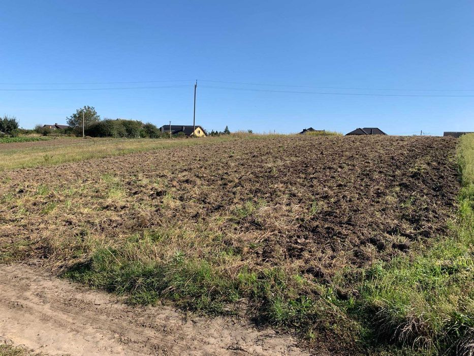 Земельна ділянка в Обарові під будівництво