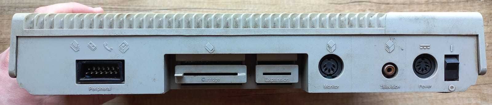 Atari 65XE sama jednostka prezent SPRAWNA