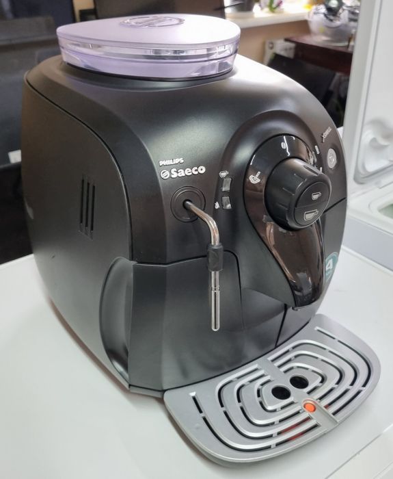 Компактна кавомашина Саеко Філіпс Saeco Philips Xsmall чорна