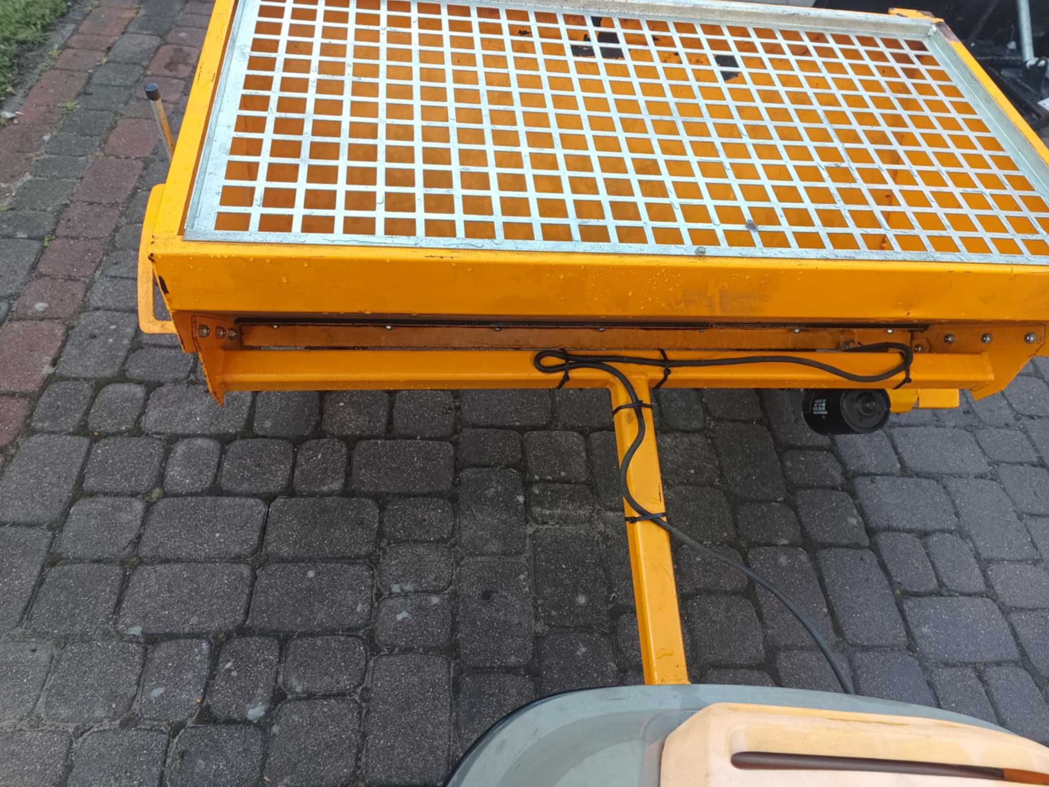 Solarka piaskarka Stiga do traktorka/quada