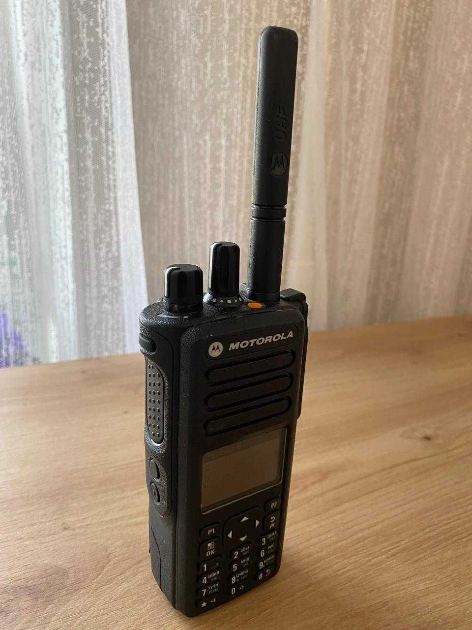 Професійна портативна рація Motorola DP 4800 UHF