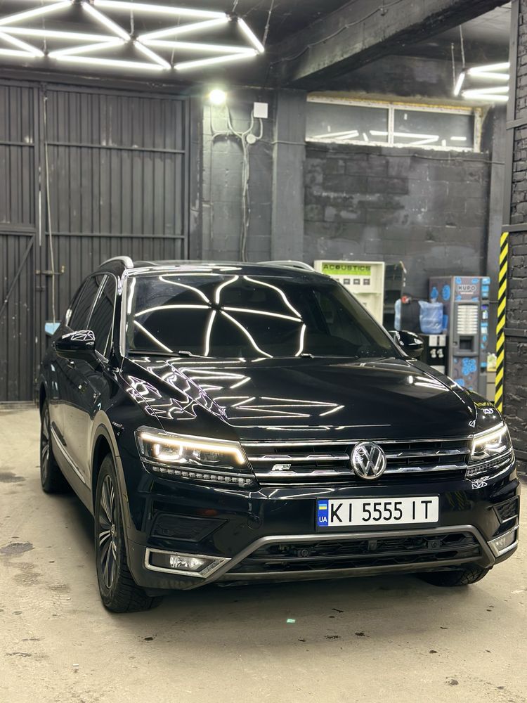 Volkswagen Tiguan 2 покоління 2018 рік.