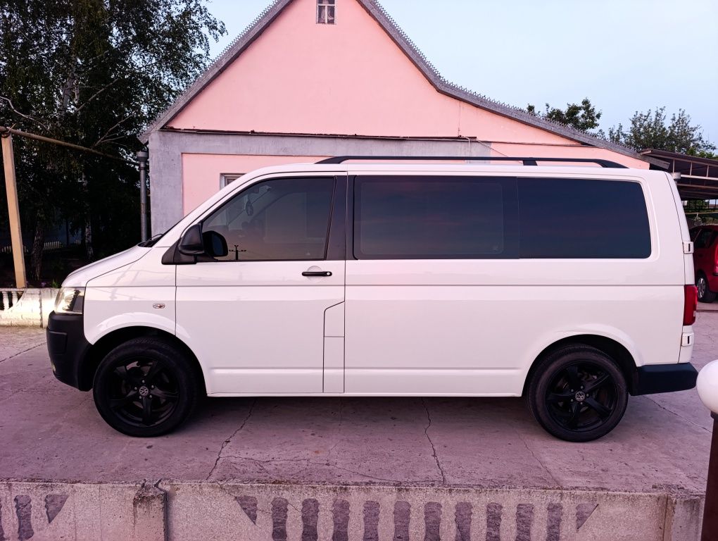 Продам Фольксваген Т5 ( Volkswagen T5)
