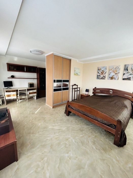 2 кімнатна квартира в центрі