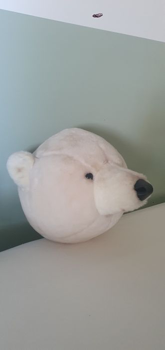 Urso polar de peluche de parede