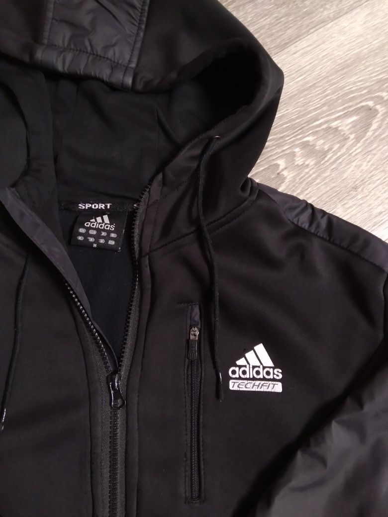Чоловіча вітровка adidas