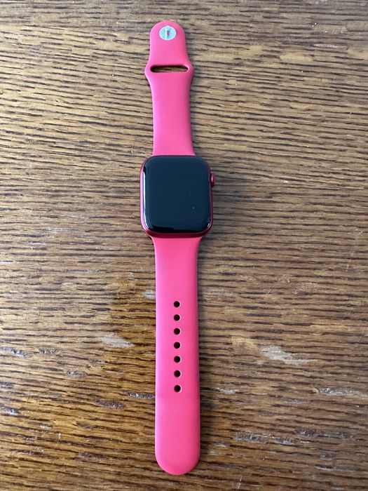 Apple Watch 7 45 mm Red aluminium.