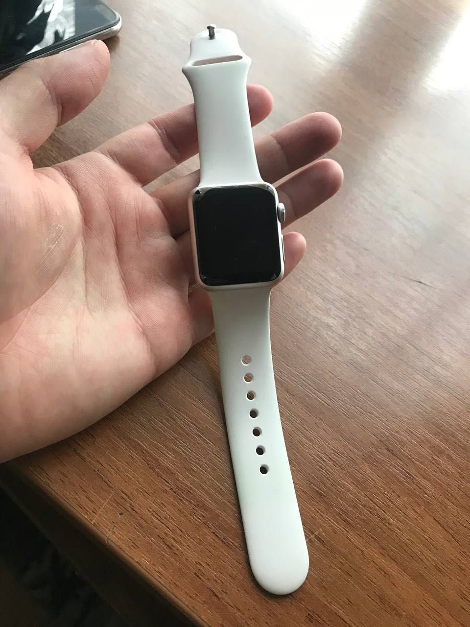 Продам Apple Watch 1