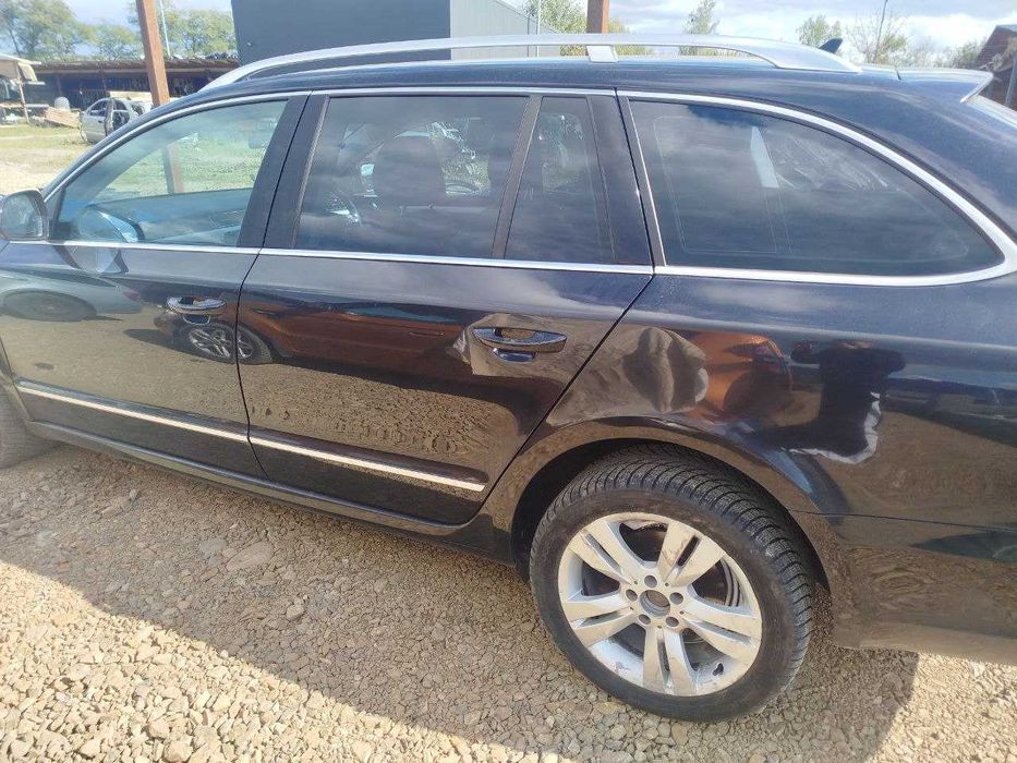 Двері дверка передня задня ліва права Суперб 2 Superb 2 рест шрот