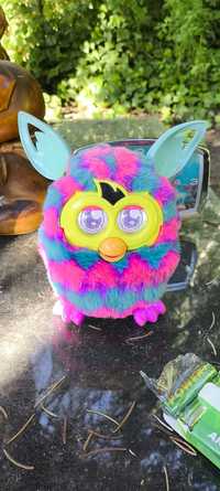 Stara interaktywna zabawka Furby 2013. Vintage