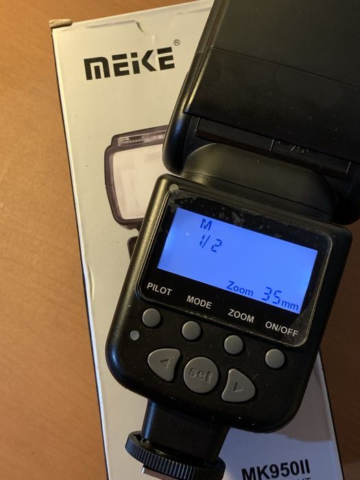 Flash Meike MK950II