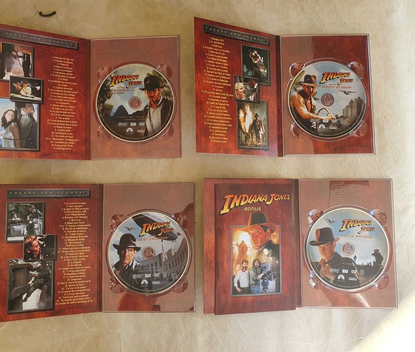 Caixa usada com 3 DVDs de Indiana Jones