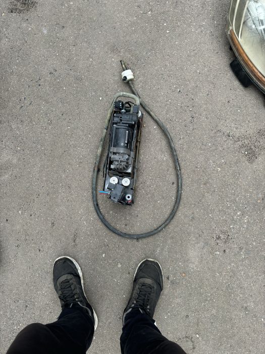 Насос пневмопідвіски BMW 5 F11 універсал