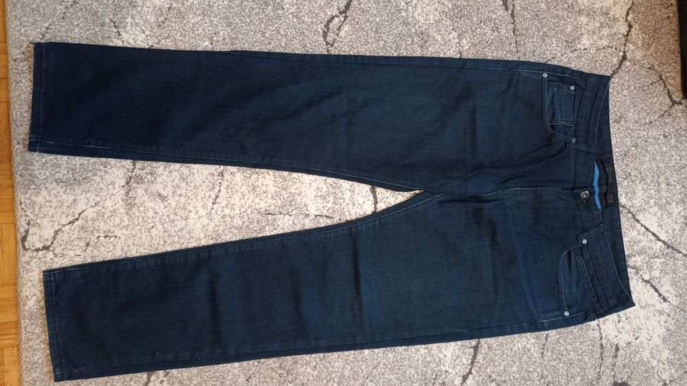 Spodnie męskie dżinsowe firmy Reserved