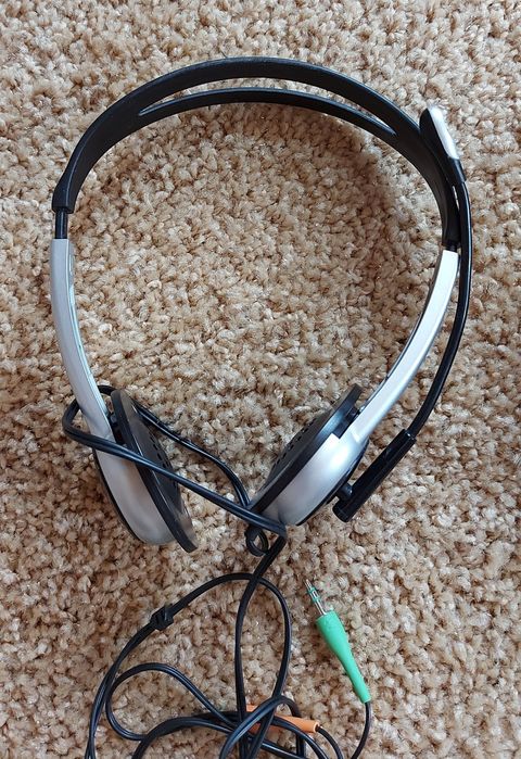 Наушники б/у полностью рабочие